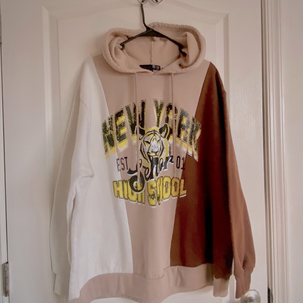 street wear (hoodie) tan